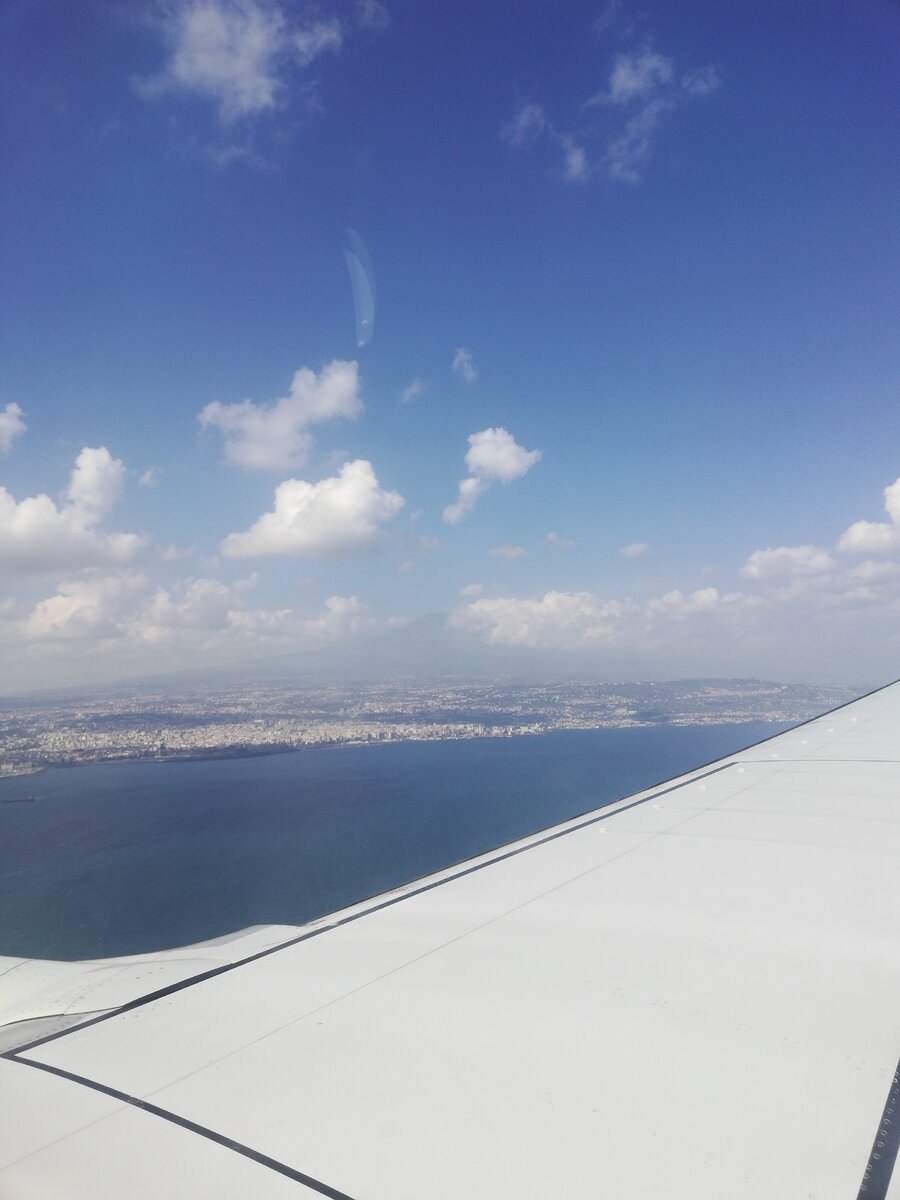 Рейс "Москва-Катания". Подлетая к Сицилии. Этна в облаках