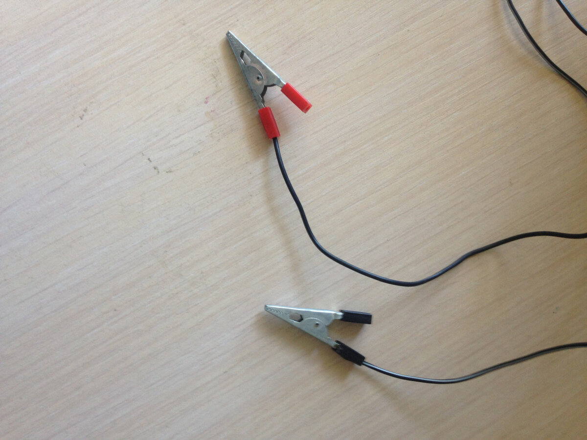 Купить можно в любом магазине радиотоваров