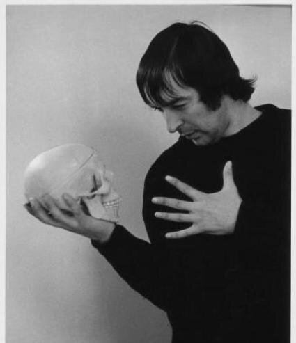 Леонид Енгибаров. - "Этот клоун захлебнулся горем.//Просто сил своих не рассчитал". 