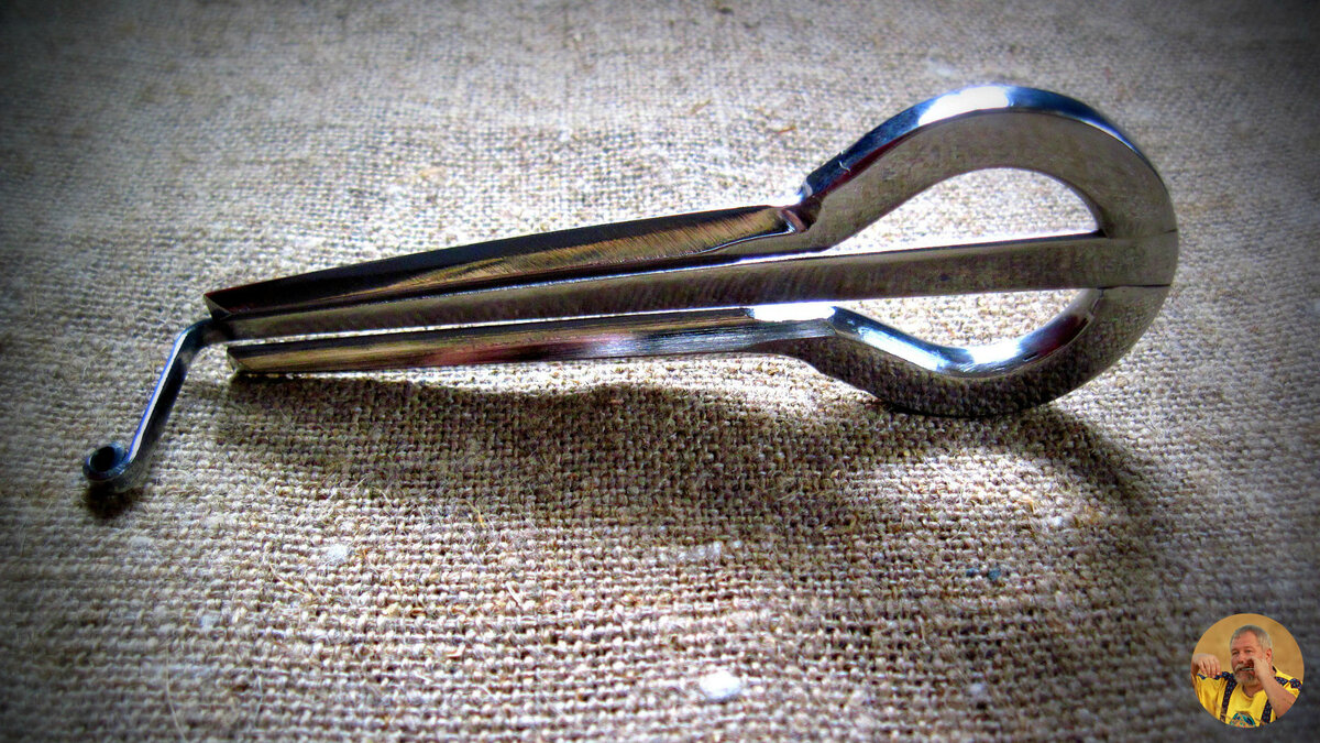 Гремит варган, словно шум речных порогов слышен