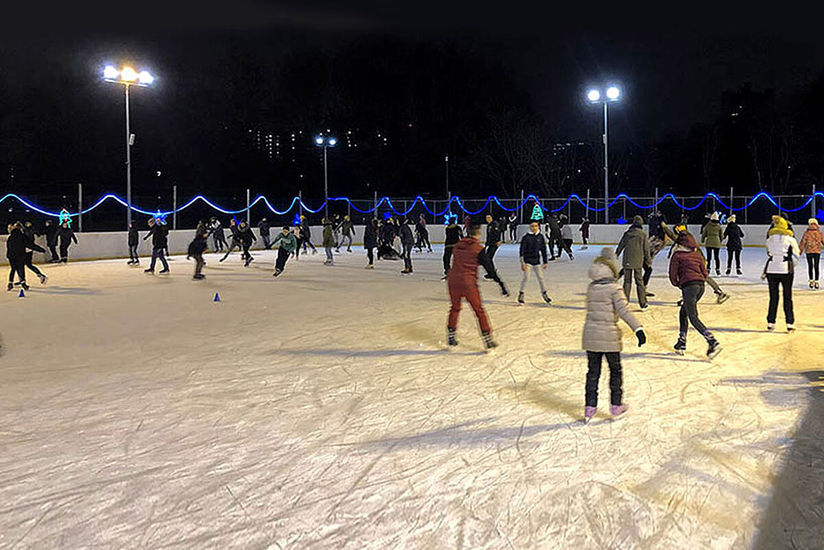 парк сказка в москве каток