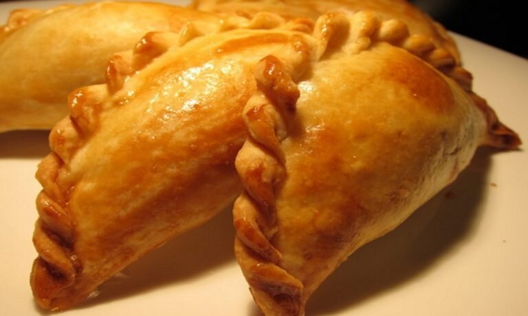 Караимские пирожки. Фото Яндекс. Картинки