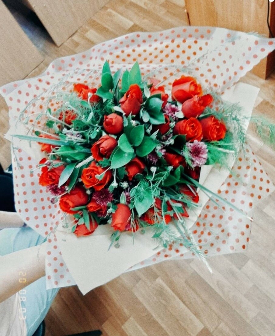 Букет не эталонный, но всё же понравился, а я порадовалась :) 