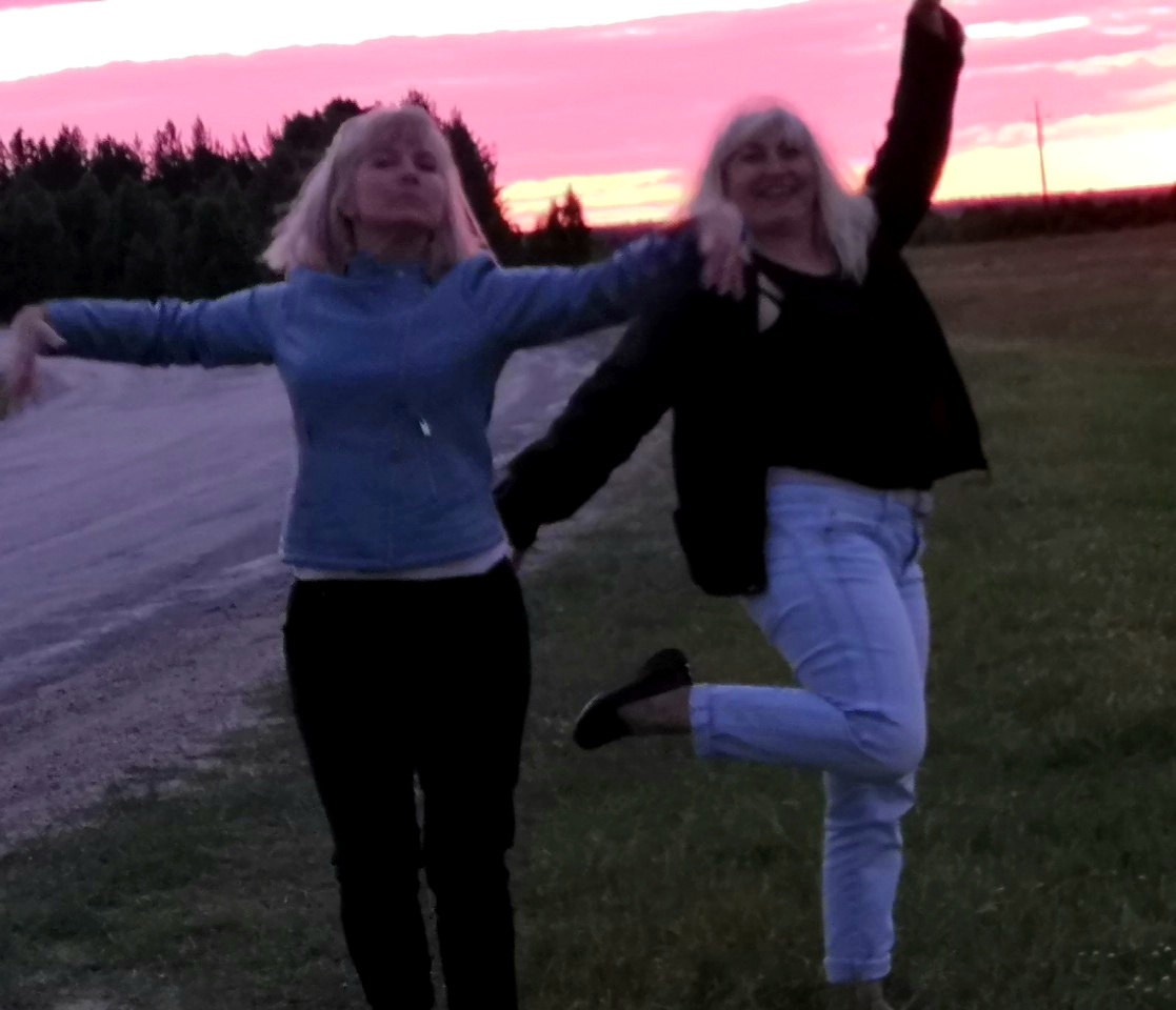 Фотот из личных архивов участниц группы "Браво"