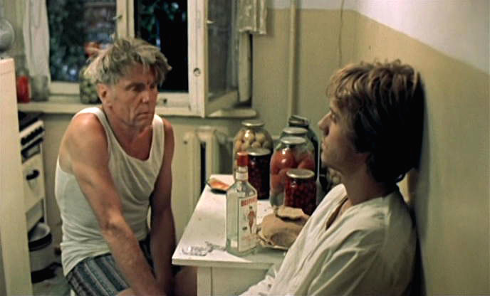 Народный артист Российской Федерации Юрий Владимирович Назаров сыграл в кино больше трехсот ролей! Ему  уже 84 года, но на пенсию он  выходить и не собирается. Без работы он себя просто не мыслит.-9