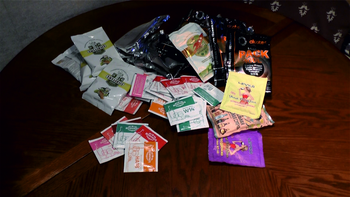 Сейчас очень большой выбор дрожжей.