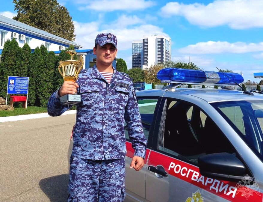 Росгвардия должность полицейского. Росгвардия должность полицейского. Вневедомственная и ведомственная охрана. Росгвардия машина. Росгвардия должность полицейского.