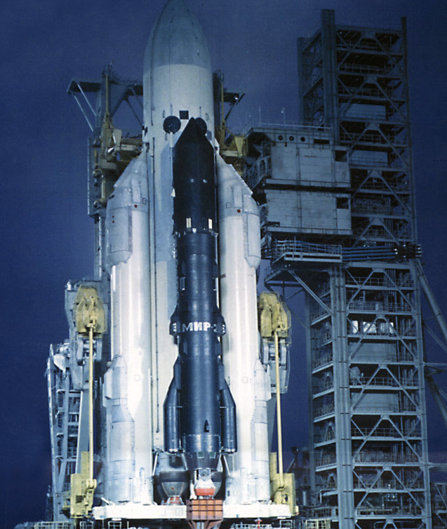 Ракета Энергия с аппаратом Полюс