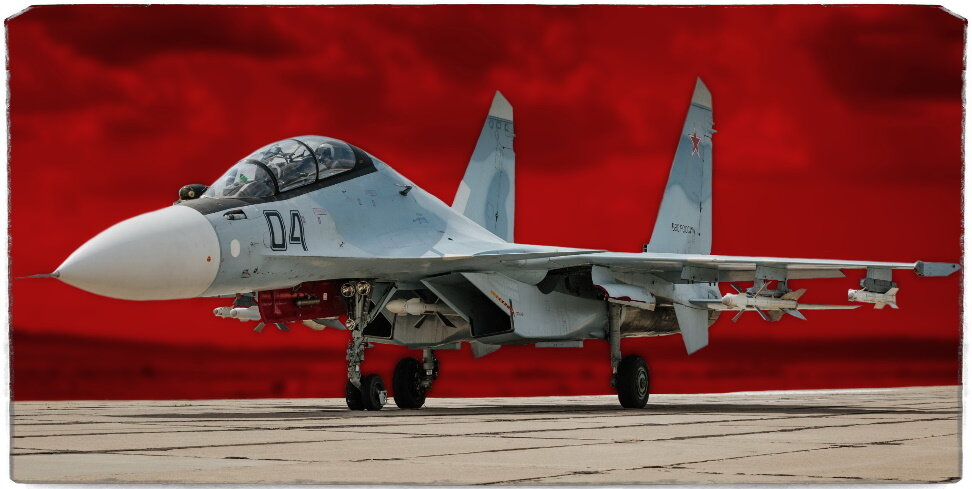 Источник: su-30sm.livejournal.com. В кадре Су-30СМ - один из самых массовых многофункциональных истребителей России. Количественно их насчитывается более 130 штук, но производство продолжается.