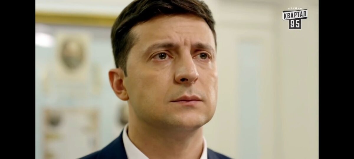 Реакция в фильме. Хороший артист.