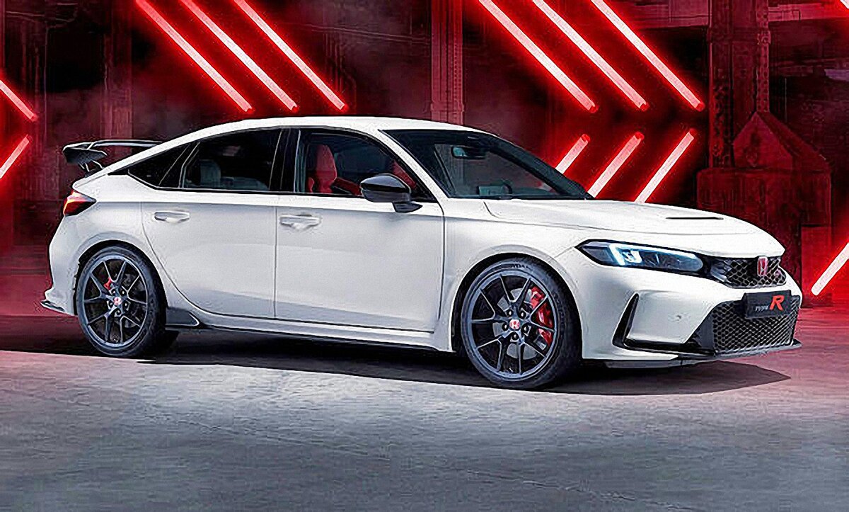 Honda Civic Type R стоит на 19-дюйморвых дисках и оснащена тормозами Брембо с двойными дисками!