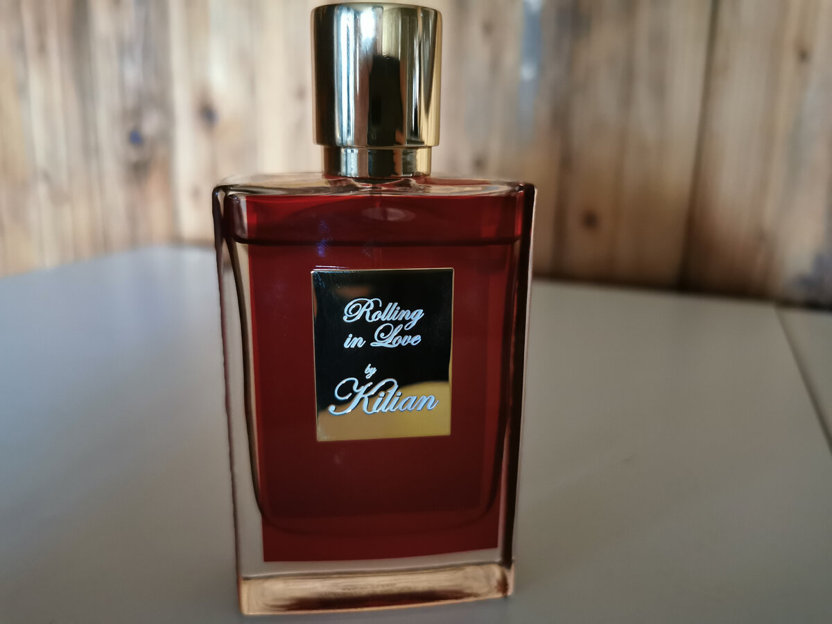 Ноты: миндальное молочко, амбретта, ирис, фрезия, тубероза, ваниль, бобы тонка,мускус.