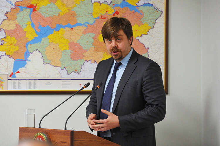    Дмитрий Петров: «Как только документ официально появится, тогда будет четкая дорожная карта» Фото: sovmo.tatarstan.ru