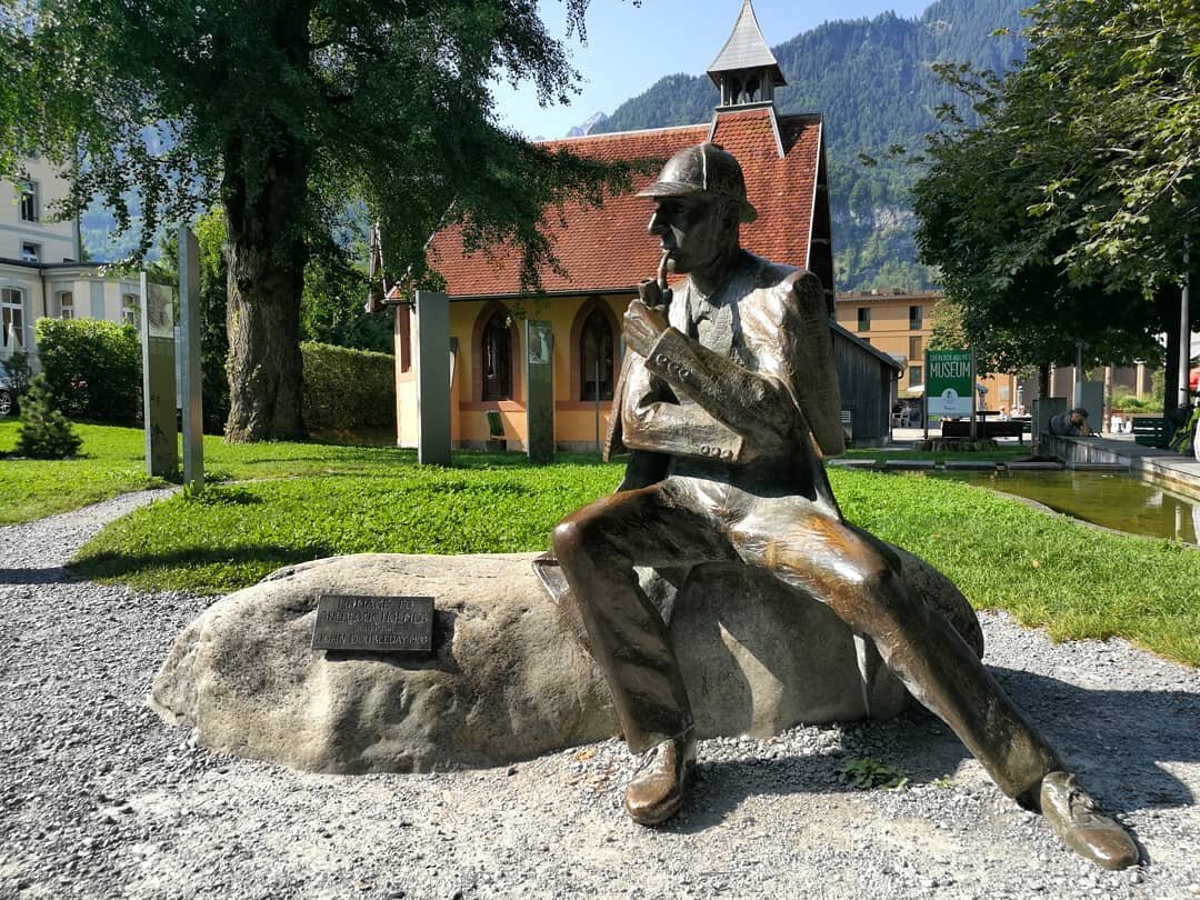 Памятник Шерлоку Холмсу в Мейрингене