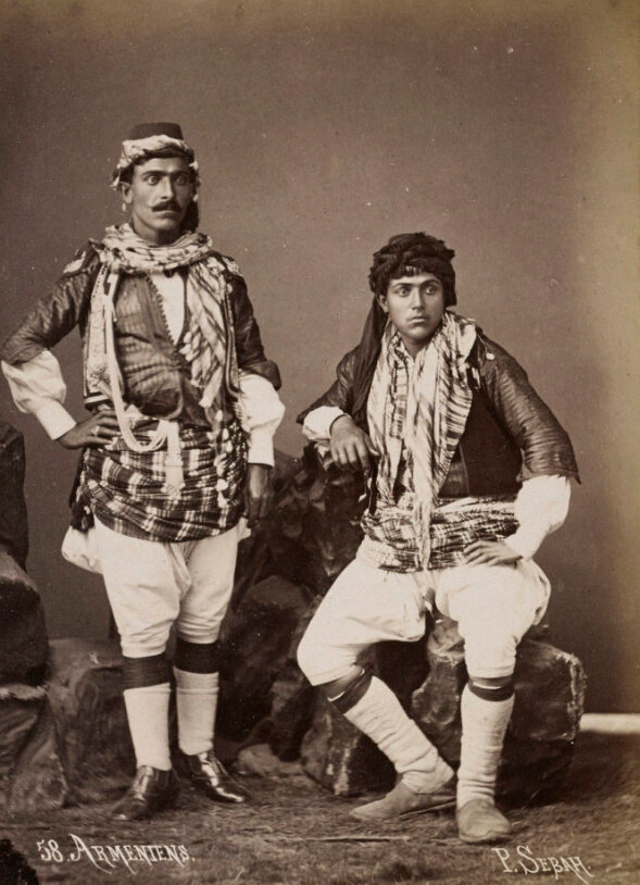 Армянские мужчины, 1875 год. Снимок Паскаля Себаха. 
