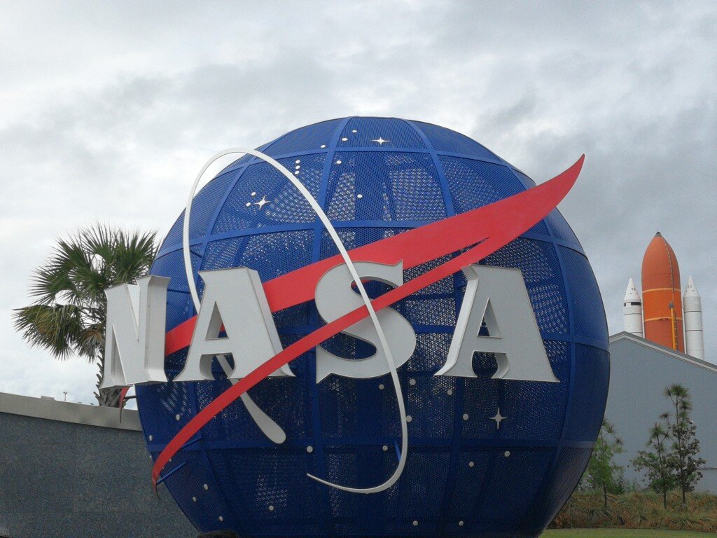   Сегодня я продолжу рассказывать про Орландо и в этот раз  вас ждёт пост  про музей NASA.