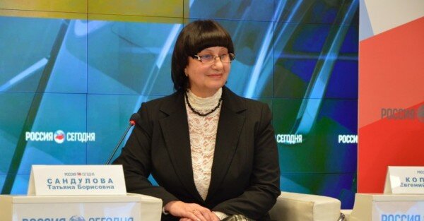   Россияне активно обсуждают пенсионную реформу. С 1 января следующего года, согласно аналитической записке кабинета министров, планируется повышение пенсионного возраста до 63 лет для женщин и 65 лет для мужчин и ввести переходный период, в течение которого возраст выхода на пенсию будет повышен до запланированных показателей.
