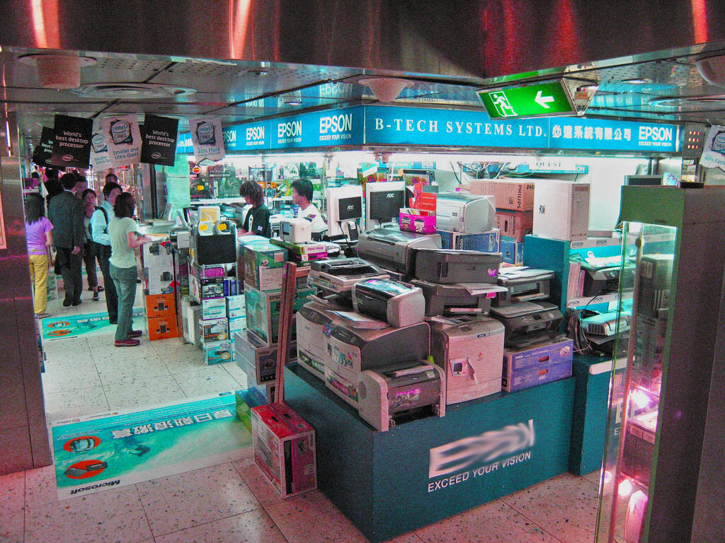 Из магазина бытовой техники непросто выйти без покупки