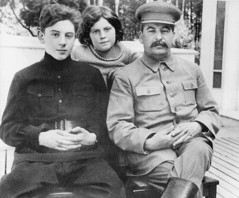 Василий, Светлана и Иосиф Сталины