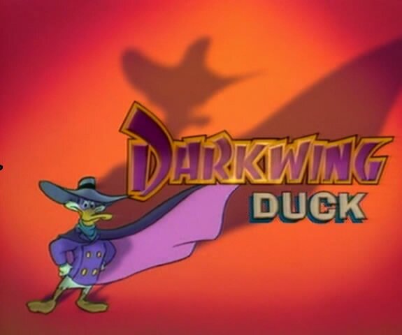 Концепция «Чёрного Плаща» возникла на основе предшествующего сериала «Утиные истории»; появление персонажей из   «Утиные истории» сформировало популярное мнение о существовании общей вселенной для обоих сериалов; несмотря на это, Тэд Стоунс в интервью для журнала The Hollywood Reporter  считает эти проекты разными  утверждение Стоунса вызвало споры среди фанатов.Всё началось с того, что Тэд Стоунс захотел создать мультсериал о супергерое, таком как Бэтмэн или Зелёный шершень, только забавнее. В итоге в качестве персонажей были выбраны утки. Было решено, что действия мультсериала будут происходить в одной и той же вселенной, что и у «Утиных историй» и некоторые персонажи будут перенесены в «Чёрного Плаща». Одним из таких персонажей стал Зигзаг Маккряк. Также создатель признался, что с детских лет он видел образ супергероя таким, как Чёрный Плащ: «Такие персонажи всегда были интереснее для меня, чем, например, Супермен, потому что они обладают более широким диапазоном эмоций, выражение которых не имеет границ. Гораздо интересней и веселей — смотреть на персонажа, который не имеет физических ограничений».