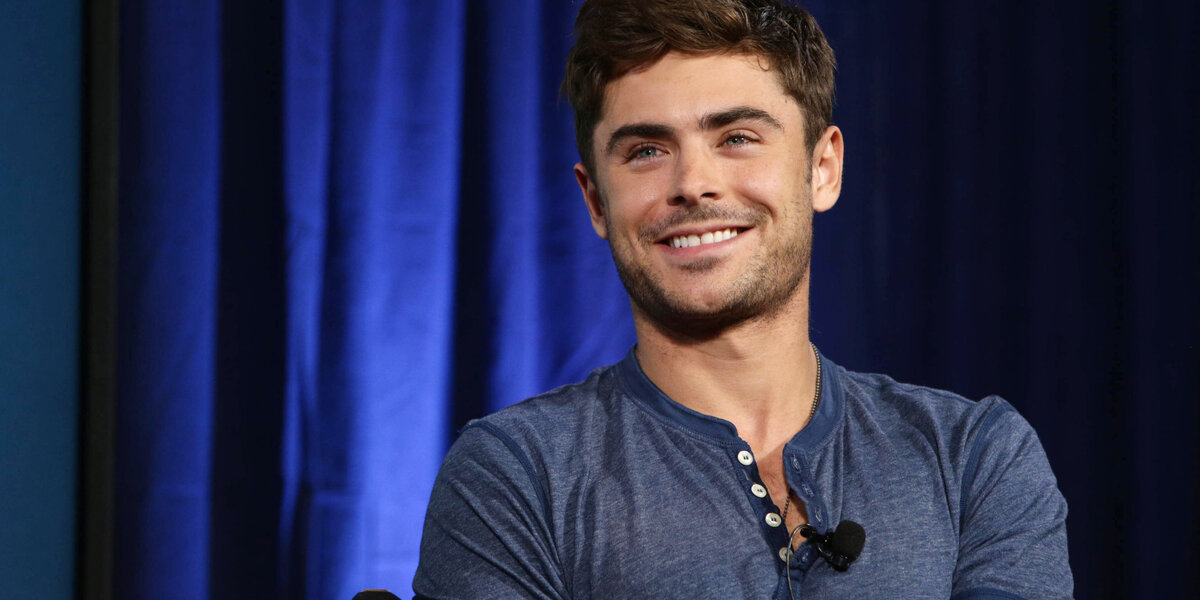 Источник:https://get.wallhere.com/photo/Zac-Efron-actor-face-eyes-black-hair-bristles-1002985.jpg