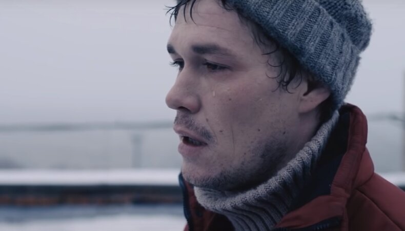 кадр из трейлера фильма «Дурак», YouTube