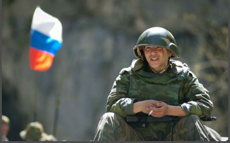 Первая роль в кино «Август .Восьмого.»