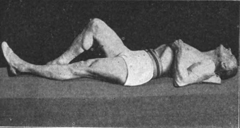 Несколько дней назад я опубликовала первую статью о Сэнфорде Беннете - человеке, который в 50 лет стал делать собственный комплекс упражнений для лица и тела в кровати, а к 72 годам по всем...-11