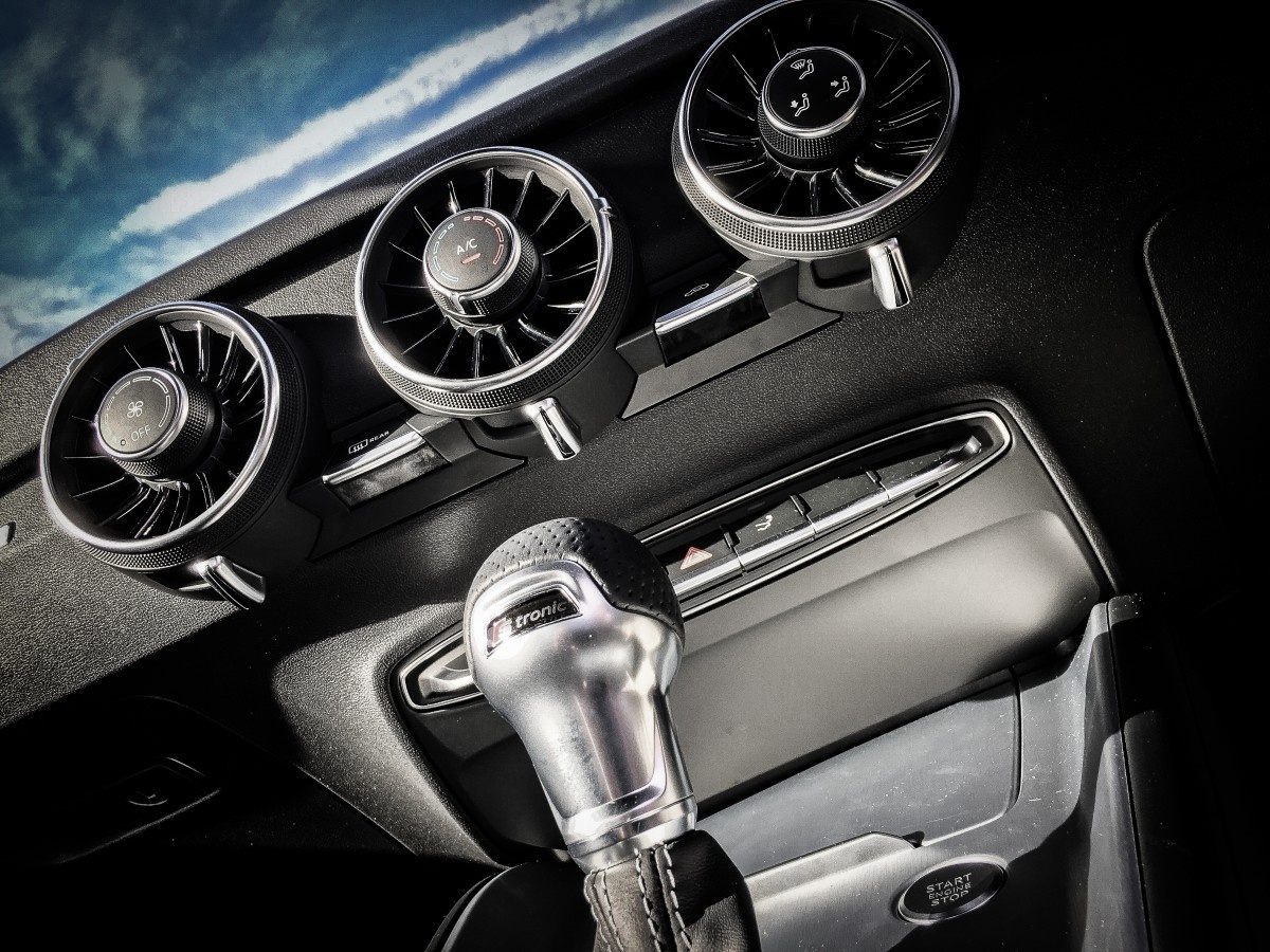 Фото: https://pxhere.com/en/photo/512828