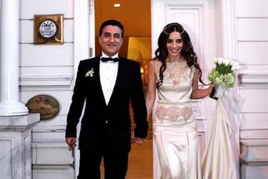 Нур Феттахоглу с мужем Левентом Везироглу