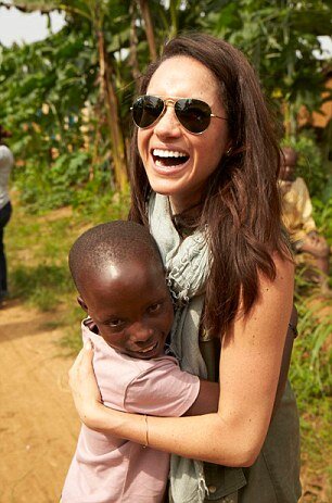 Меган во время благотворительного визита в Руанду