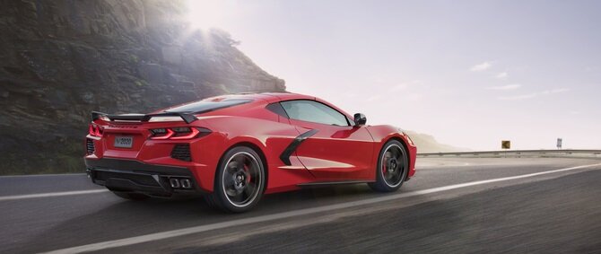 Chevrolet Corvette C8: радикальное преображение