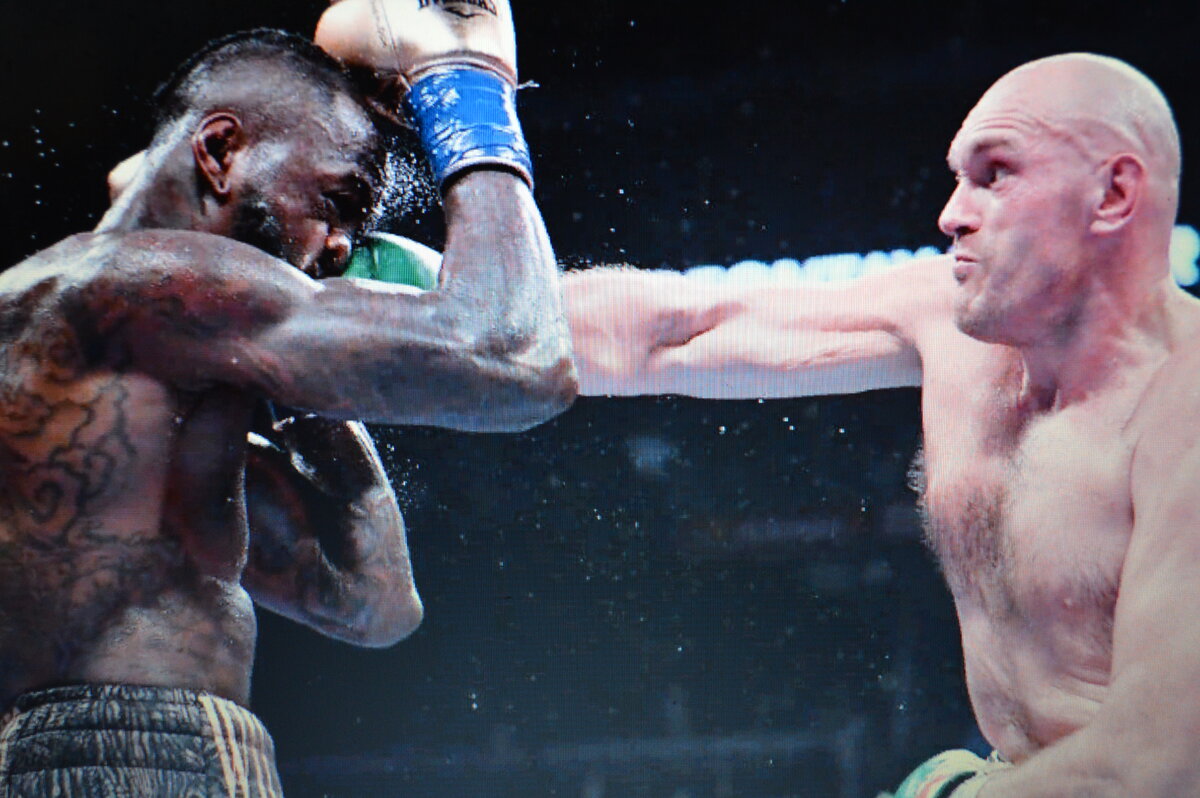 Уайлдер и Фьюри показали искрометный поединок.  