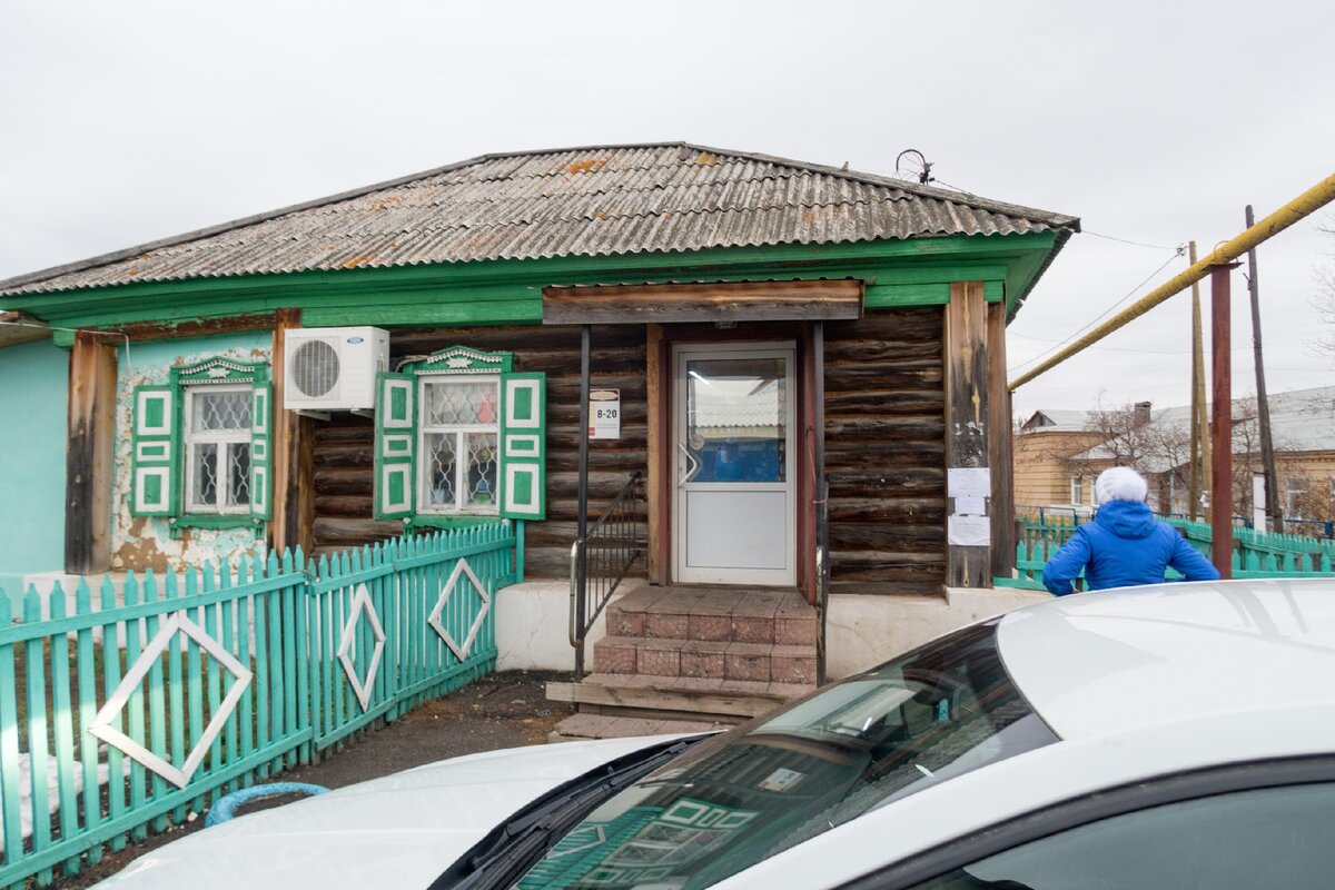Как выглядит сельский магазин? (Мордвиновка. Челябинская область) И что здесь можно купить?