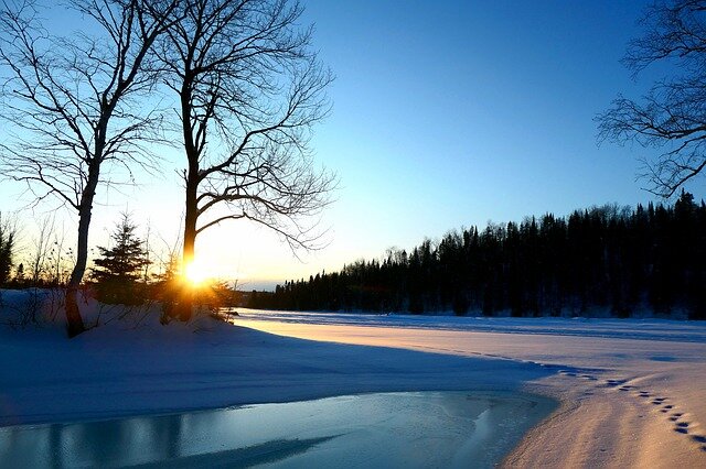 И изумительно вечной Божественной красоте
