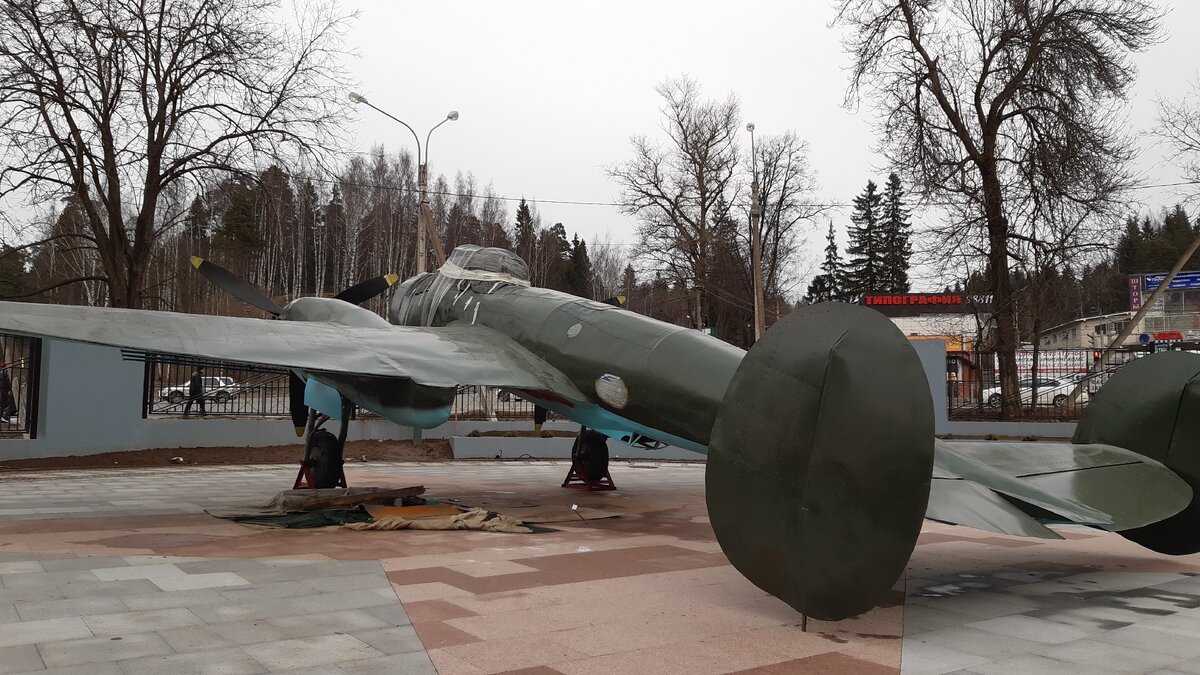 Пе-2; все фото статьи взяты из открытых источников