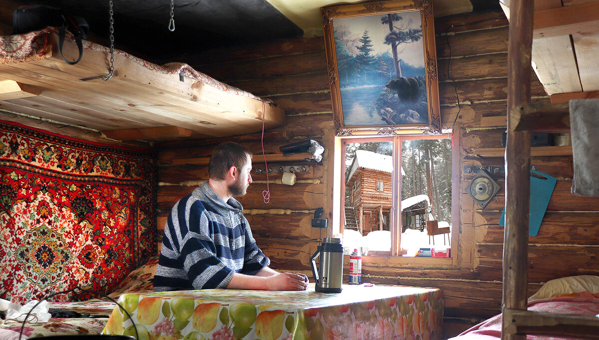 Это превью для моего недавнего видео - "Ушёл на 3 дня в тайгу! Двухэтажная изба. Часть - 1". 