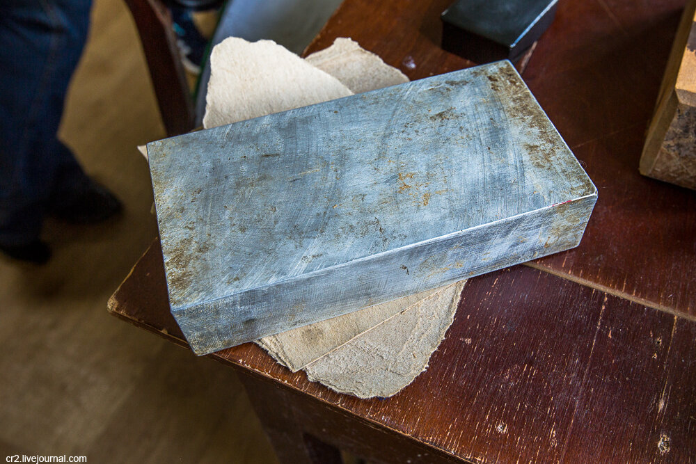 Как делают шкатулки в Палехе? 