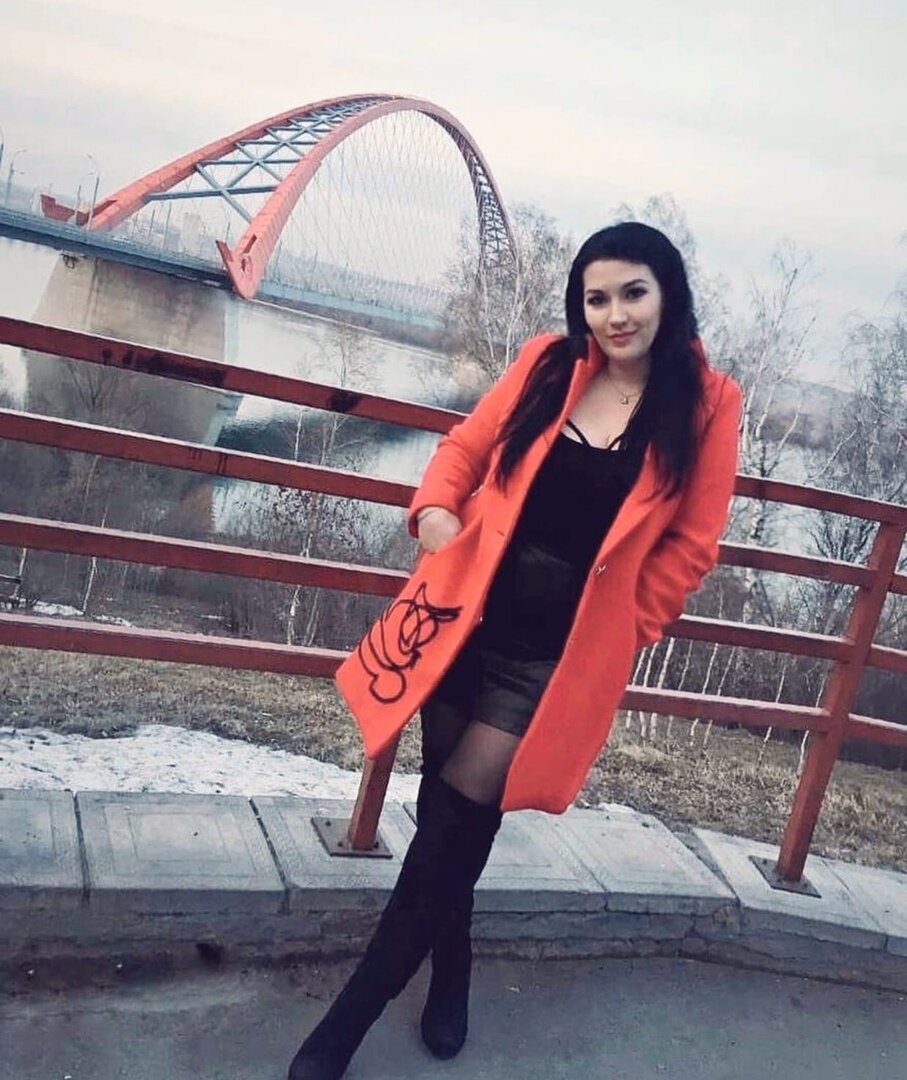 Самые красивые девушки-черлидерши Новосибирска