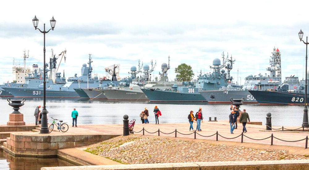 Причал в кронштадте. Остров Кронштадт Санкт-Петербург. Набережная финского залива Кронштадт.