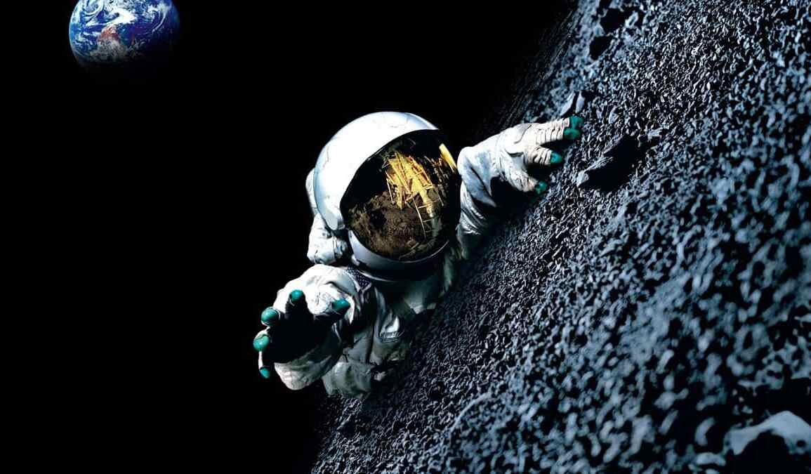 Кадр из фильма "Аполлон 18/Apollo 18" 