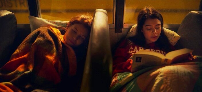 Кадр из фильма "Теперь мы все вместе" 2020 года