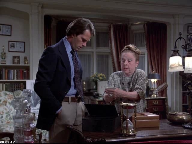 Кадр из сериала "Columbo", серия "Try and Catch Me", 1977