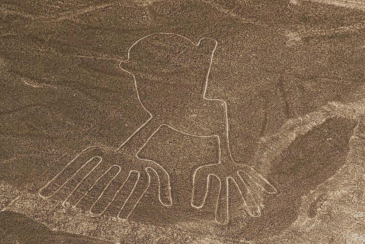 По традиции этот геоглиф называют РУКИ.