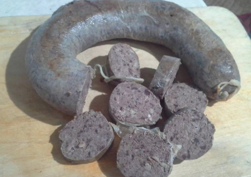 Конечно, вид у ливерной колбасы, прямо скажем, не очень)