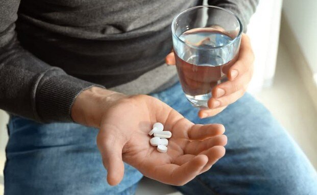 Таблетки при похмелье пью только в самых крайних случаях, когда страдания кажутся невыносимыми