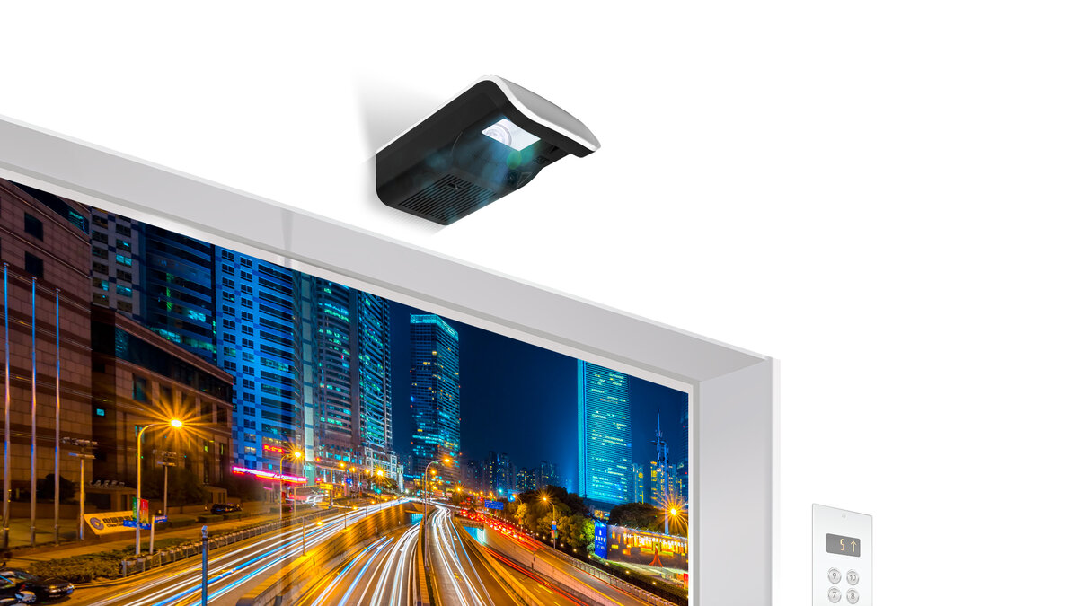 Чёткая проекция при любом освещении. 
Короткофокусная линза позволяет проецировать большое изображение даже с близкого расстояния

Проектор EI-Mini Lifter можно установить на расстоянии от 16 до 20 см от проекционной поверхности.

EI-Mini Lifter поставляется со специальной светоотражающей пленкой для еще большей яркости проецируемой картинки. Размер проекционной пленки 55 * 110 см.