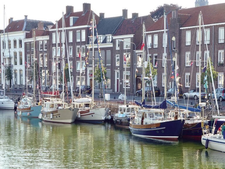 Ассоциация владельцев Fishers организует множество мероприятий. Яхты пришвартованы в Мидделбурге в Нидерландах.