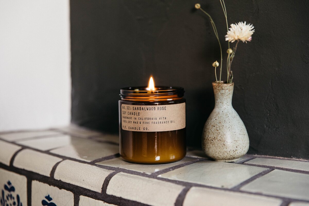 Большая свеча Sandalwood Rose