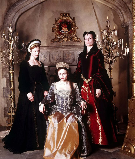 "Генрих VIII", 2003, британский двухсерийный фильм. Слева направо: Джейн Сеймур, Анна Болейн, Екатерина Арагонская